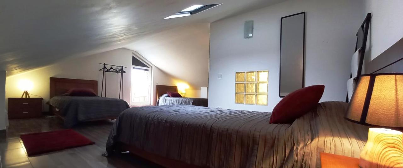 Friendly Peniche Apartment Bagian luar foto
