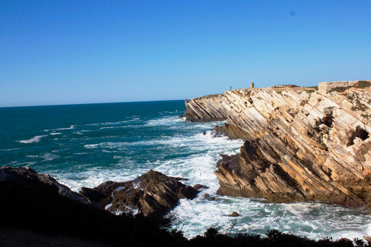 Friendly Peniche Apartment Bagian luar foto