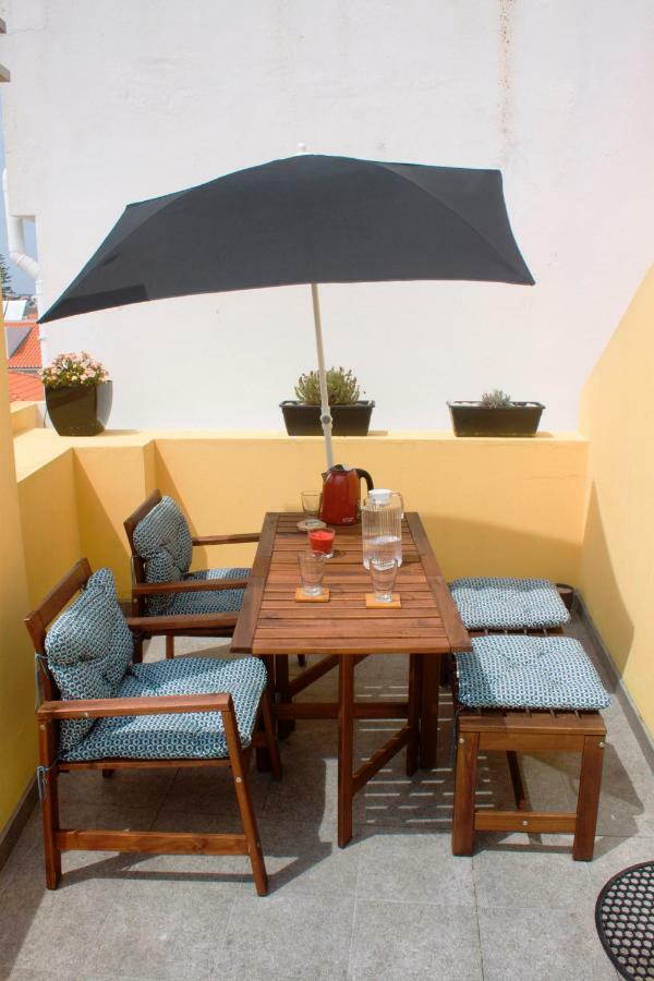 Friendly Peniche Apartment Bagian luar foto